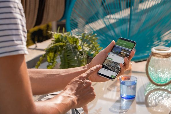 profesionalhoreca, consultando la app de Eltenedor