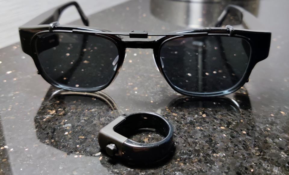 North's Focals AR glasses.