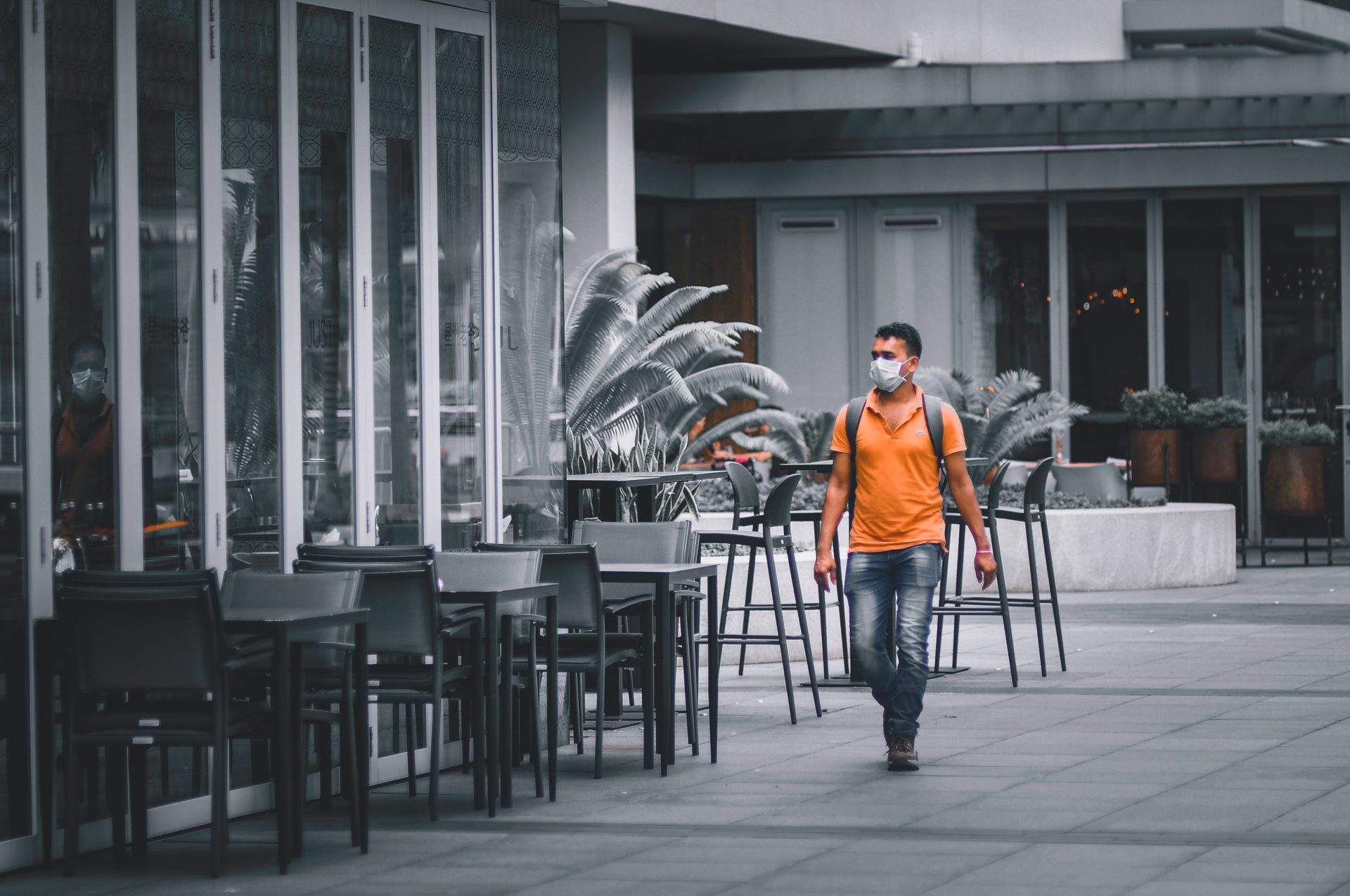 Hostelería Madrid recuerda que según el Ministerio de Sanidad los contagios en el sector de la restauración suponen solamente el 3,5% de los casos. Foto: Victor He / Unsplash